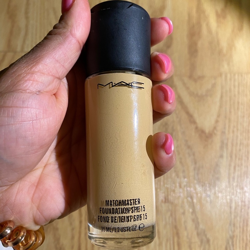 Mac Matchmaster SPF 15 Foundation - NC35